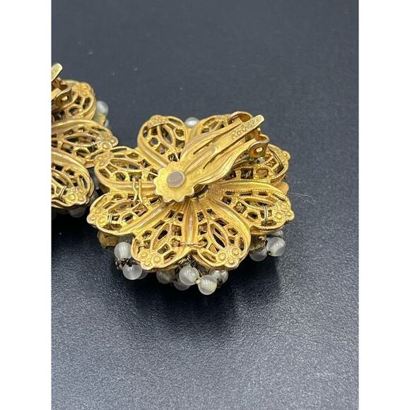 Robert Vintage Rhinestone Faux Pearl Layered Filigree Cluster Clip On Earrings - Picture 16 of 16